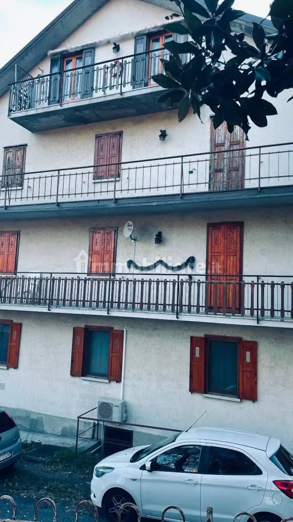 Appartamento in vendita a Rogno