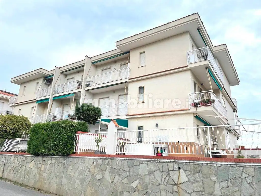 Appartamento in vendita a Ceriale