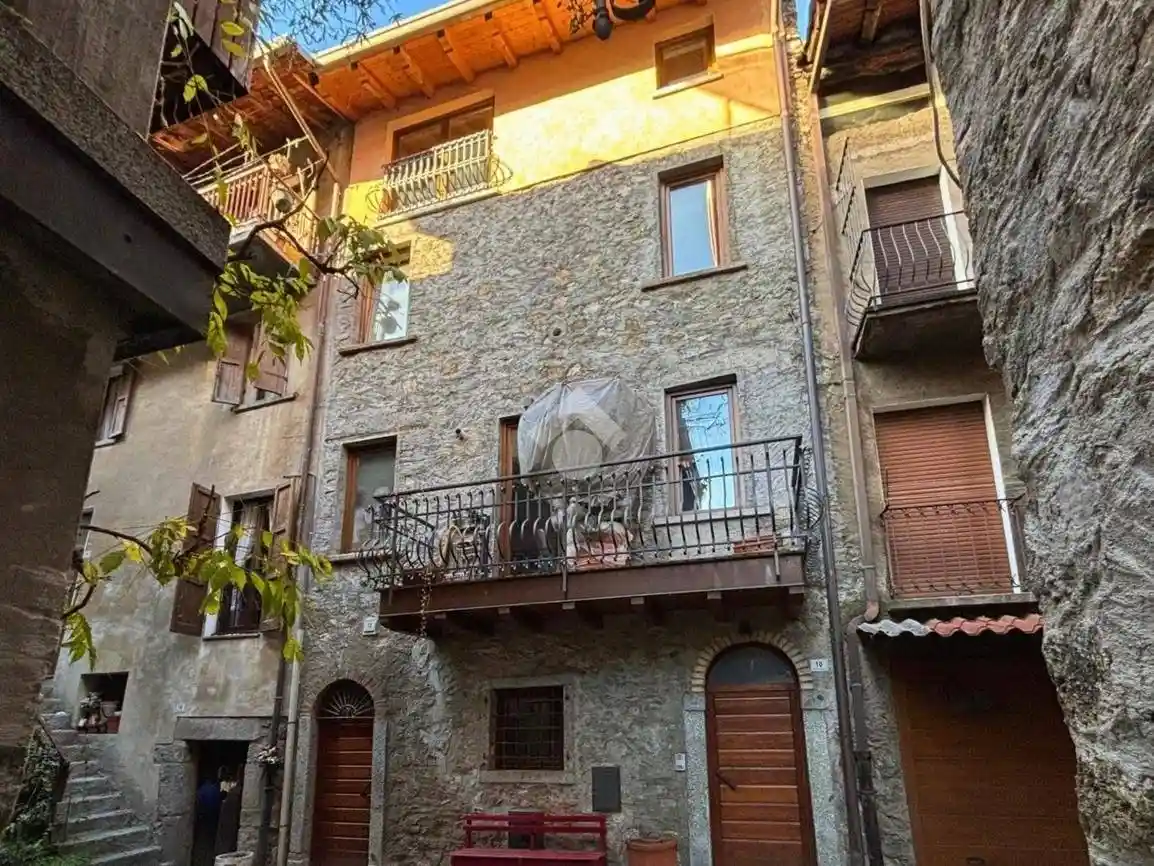 Casa indipendente in vendita a Breno