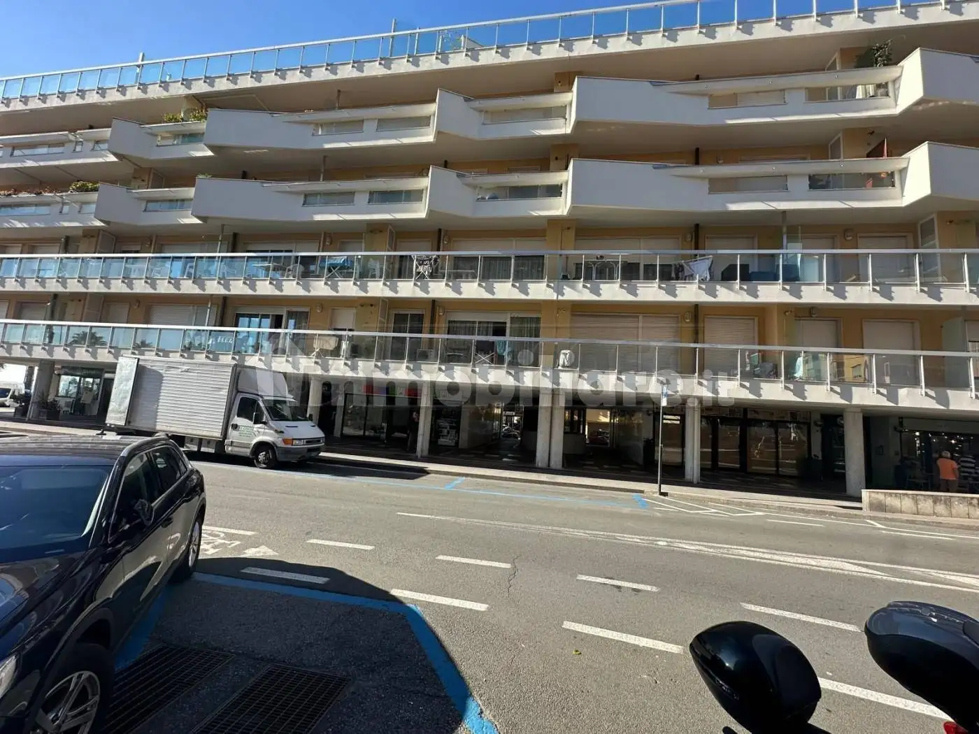 Trilocale via Martiri delle Foibe 10, Centro, Loano - foto 2