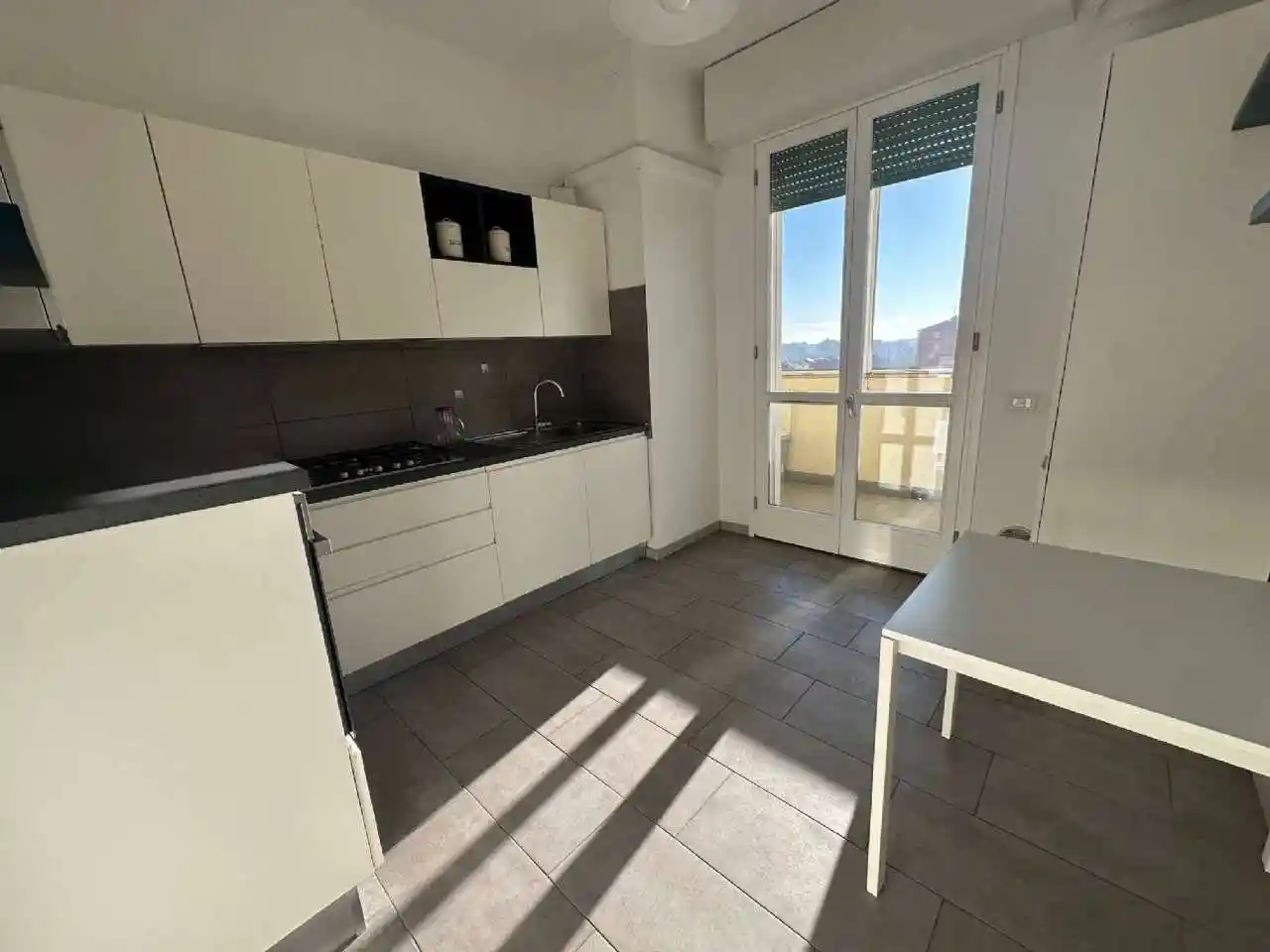 Trilocale via Lodovico il Moro 105, Tre Castelli - Faenza, Milano - foto 2