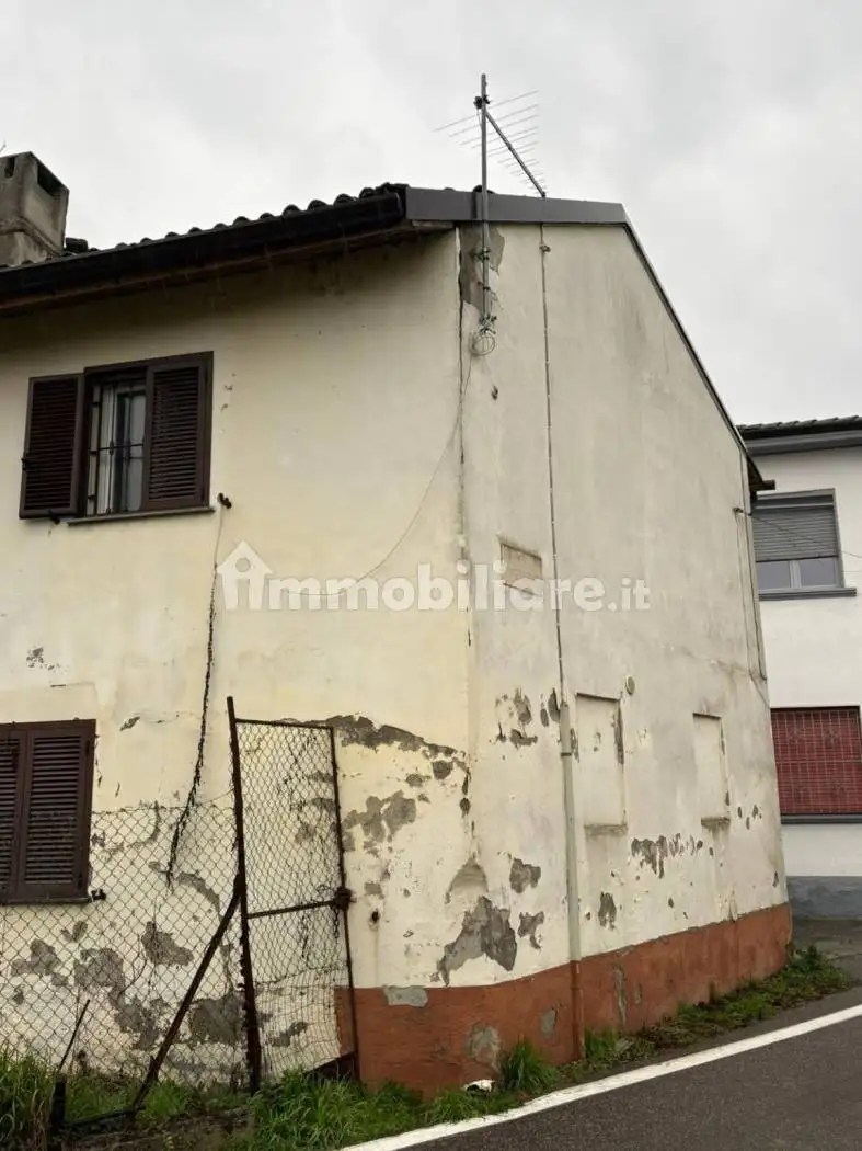 Appartamento in vendita a Vellezzo Bellini