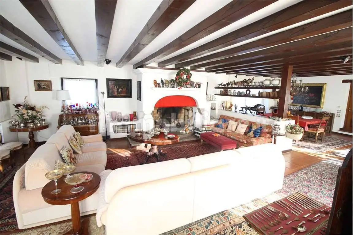 Villa unifamiliare via San Martino, 81, Belluno - foto 5