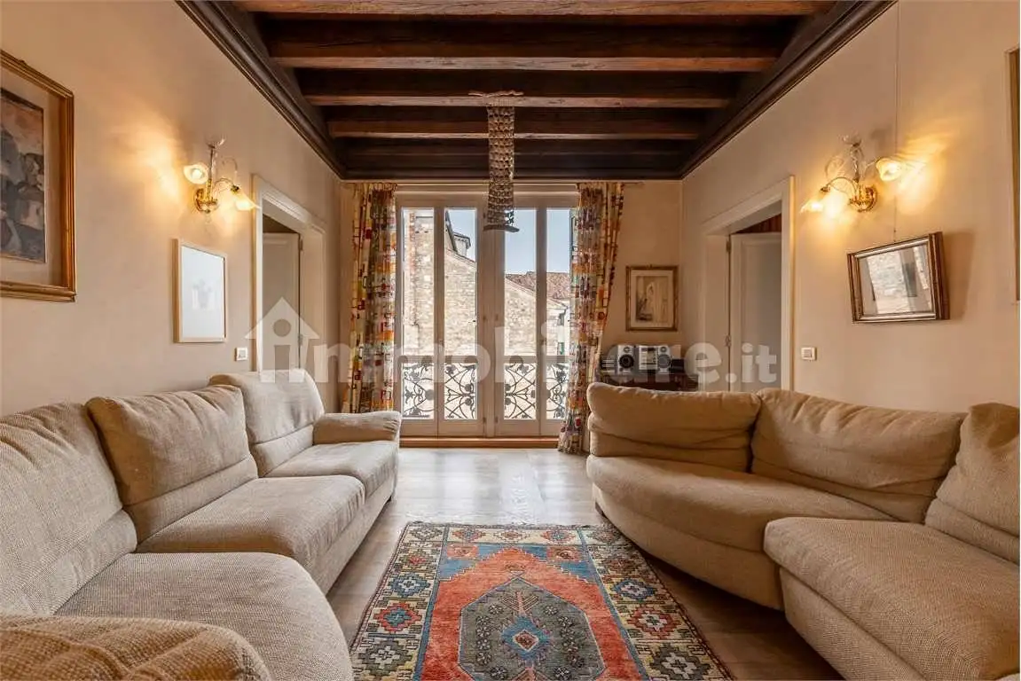 Appartamento piazza duomo, 1, Centro, Belluno - foto 3