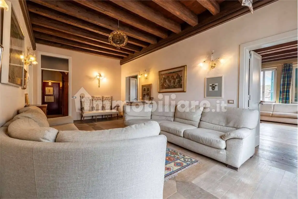 Appartamento piazza duomo, 1, Centro, Belluno - foto 4