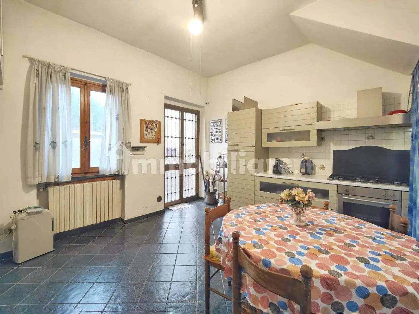 Casa indipendente in vendita a Campi Bisenzio