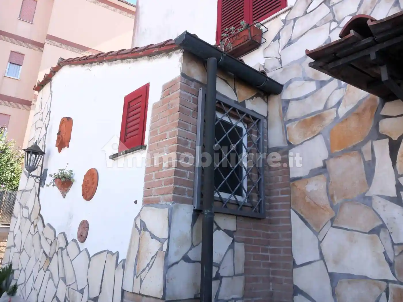 Villa unifamiliare via Castiglion de' Pepoli, Vitinia, Roma - foto 2