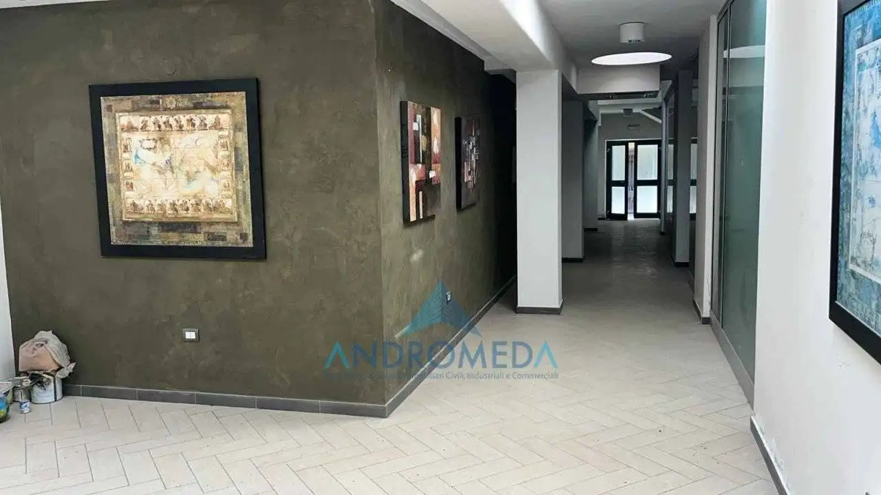 Palazzo - Edificio in vendita a Aversa