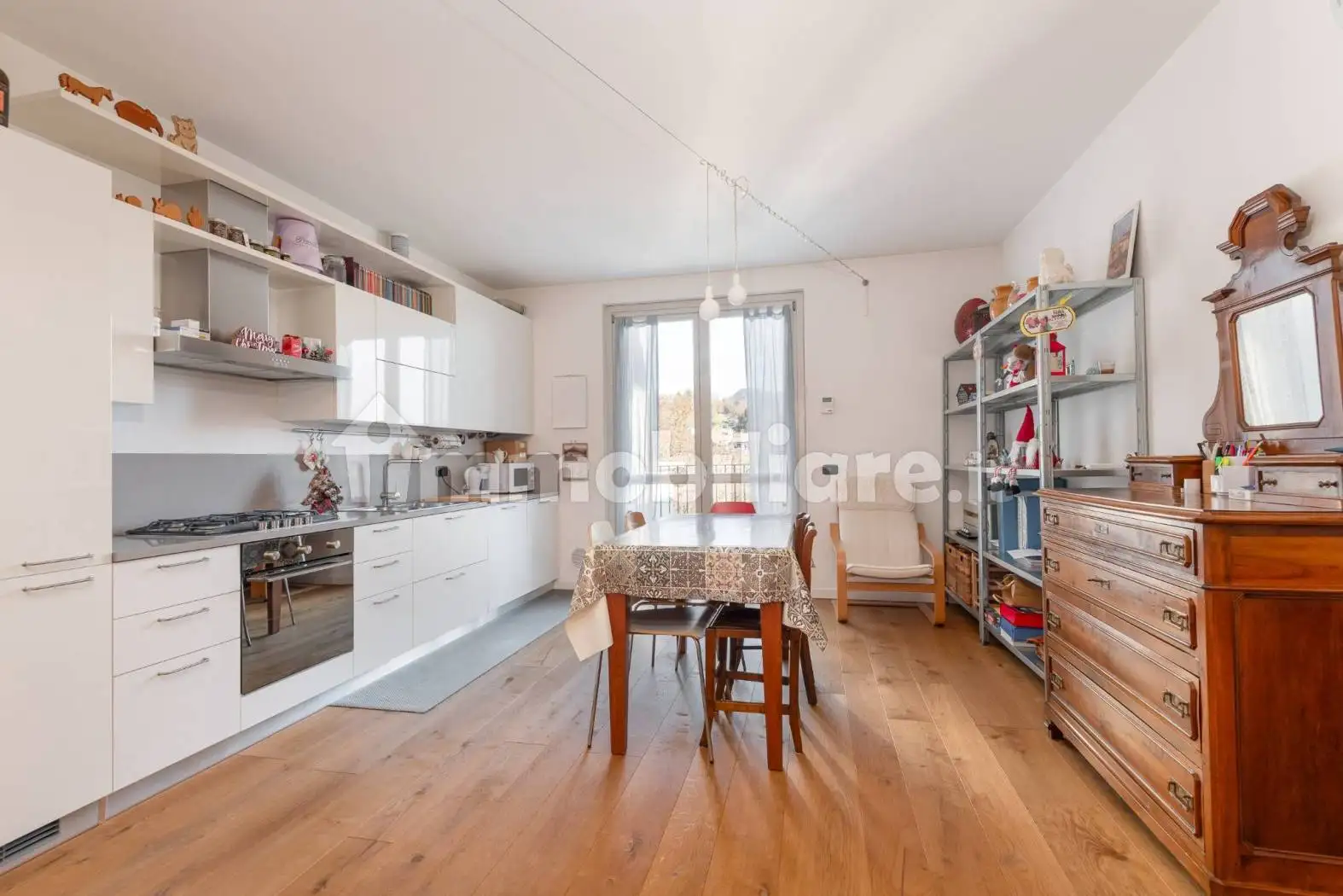 Trilocale piazza San Salvatore 15, Centro, Almenno San Salvatore - foto 2