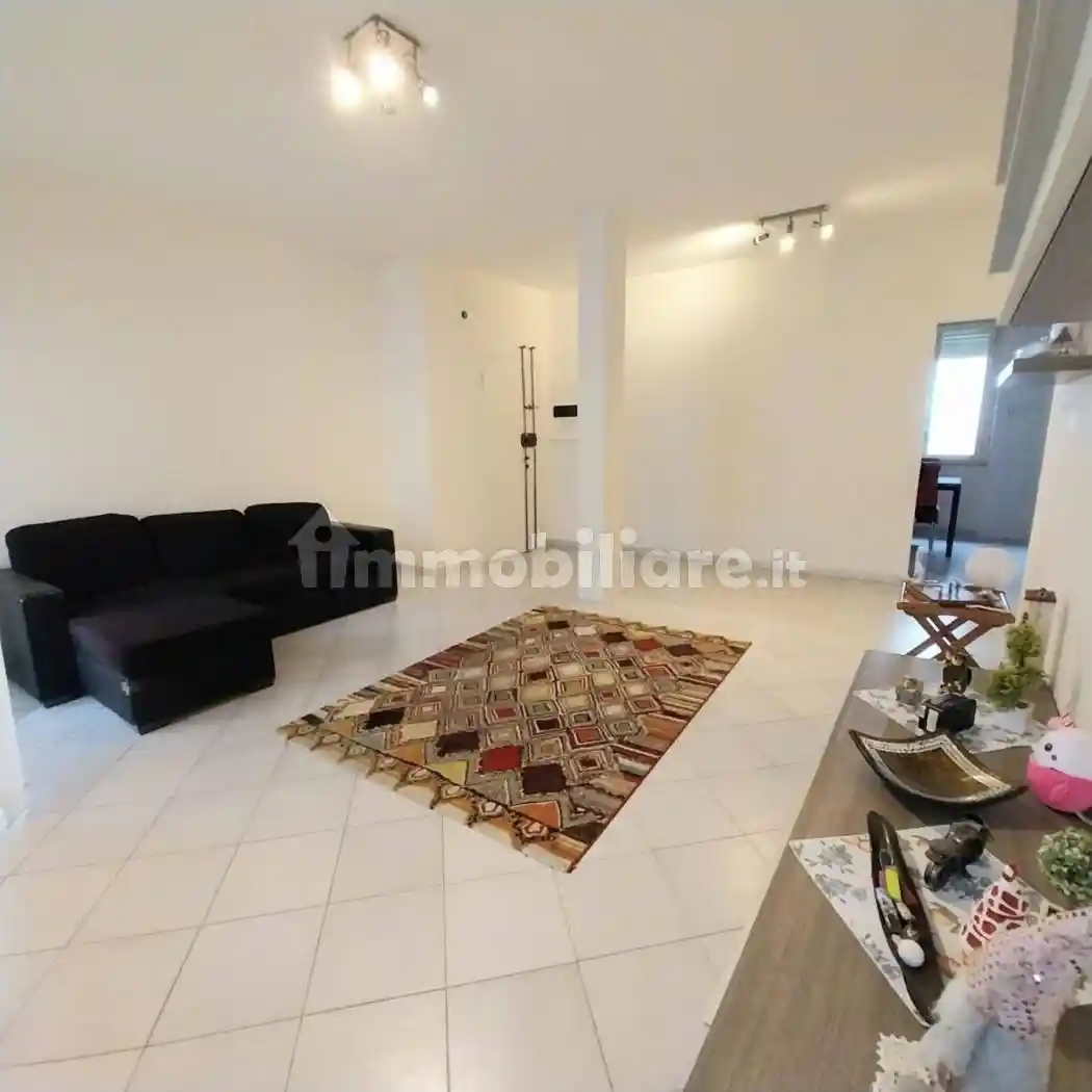 Appartamento buono stato, settimo piano, Semicentro, Cascina - foto 4