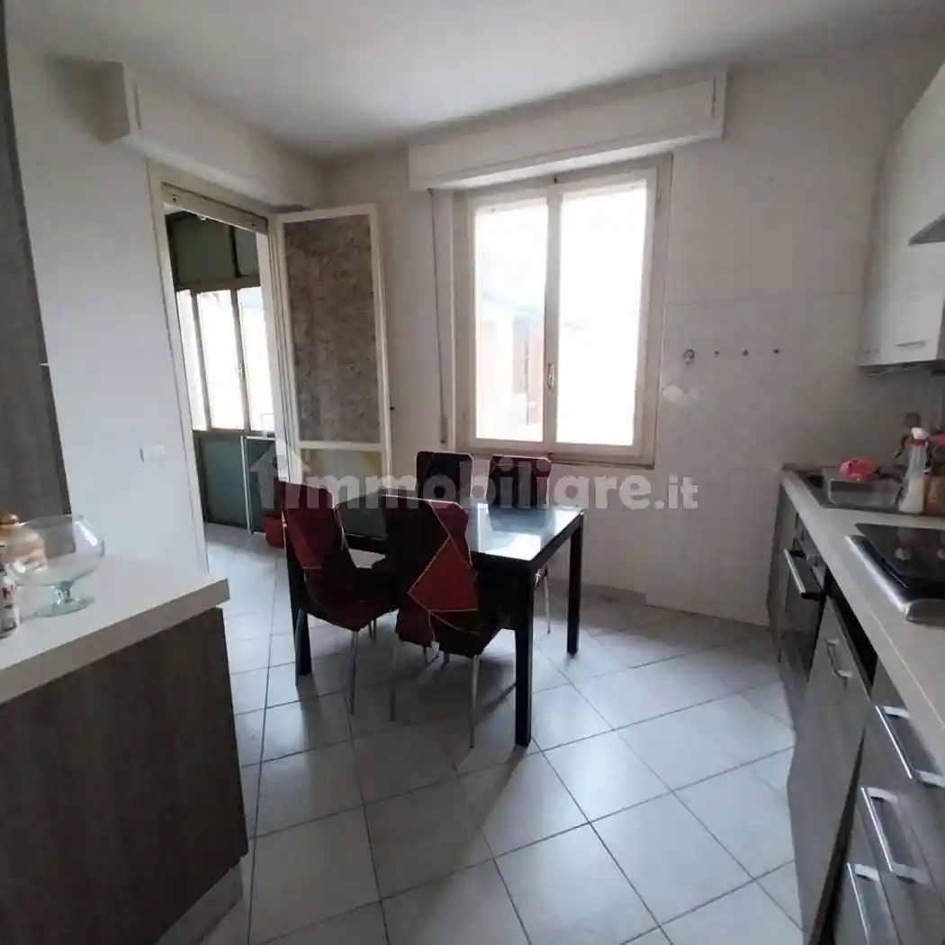 Appartamento buono stato, settimo piano, Semicentro, Cascina - foto 5