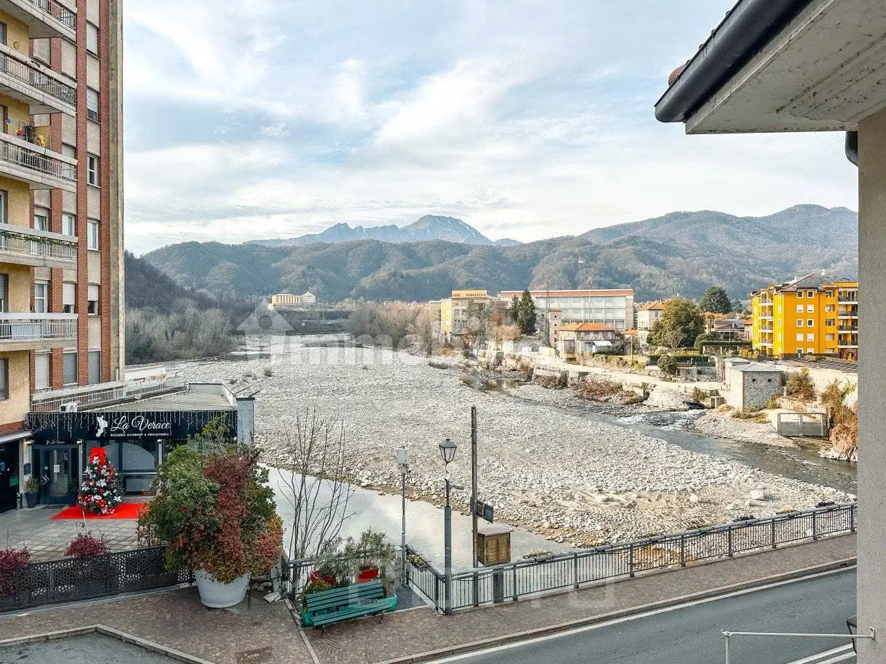 Monolocale corso Vercelli 3, Centro, Borgosesia - foto 5