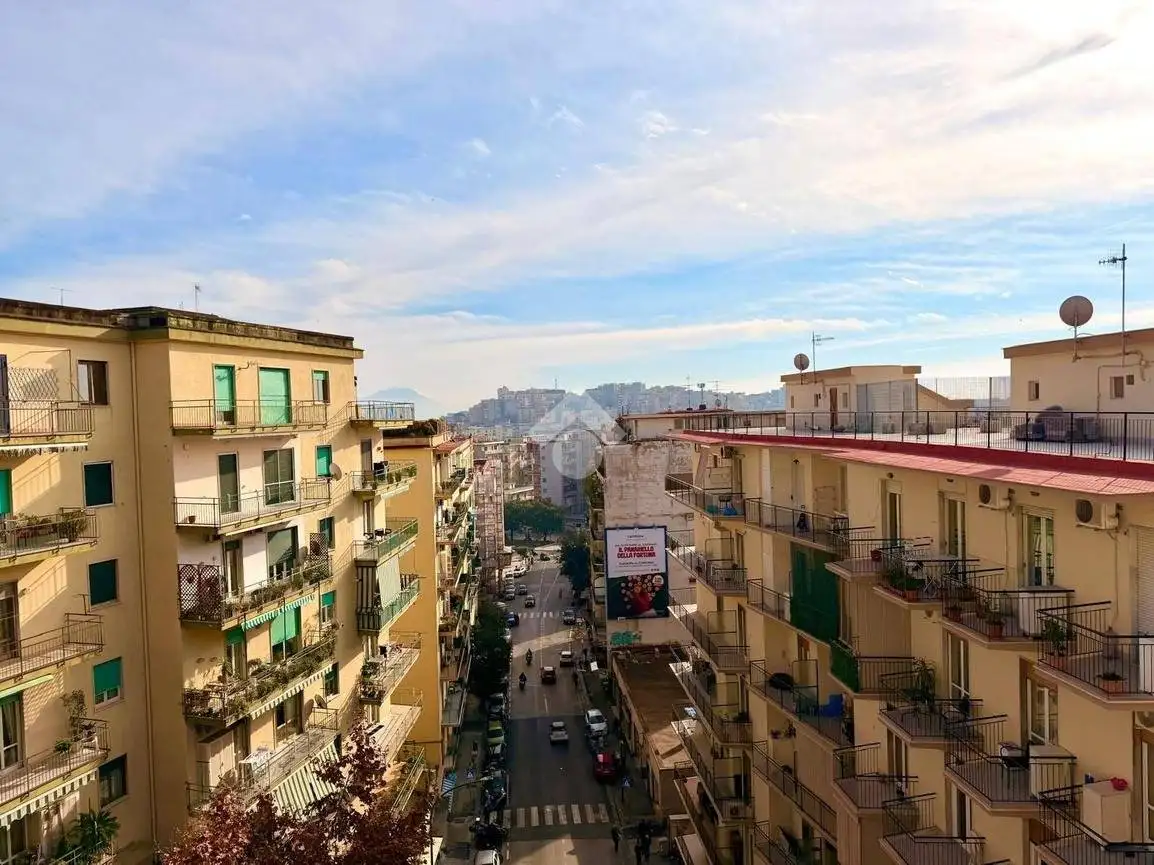 Appartamento in vendita a Napoli