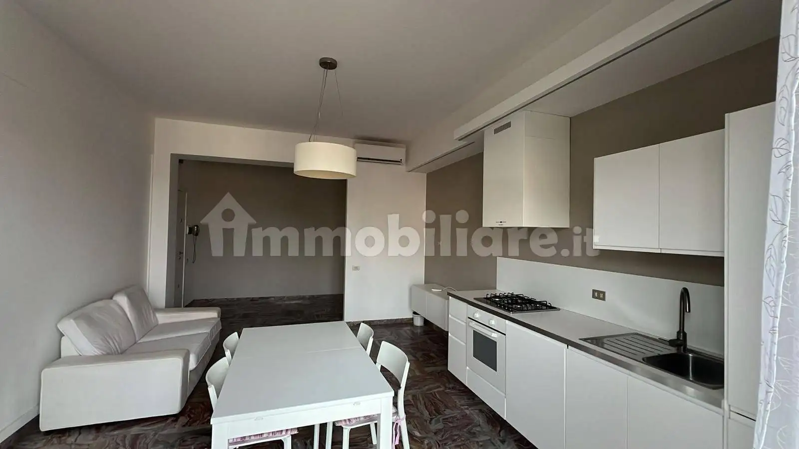 Appartamento in affitto a Jesi