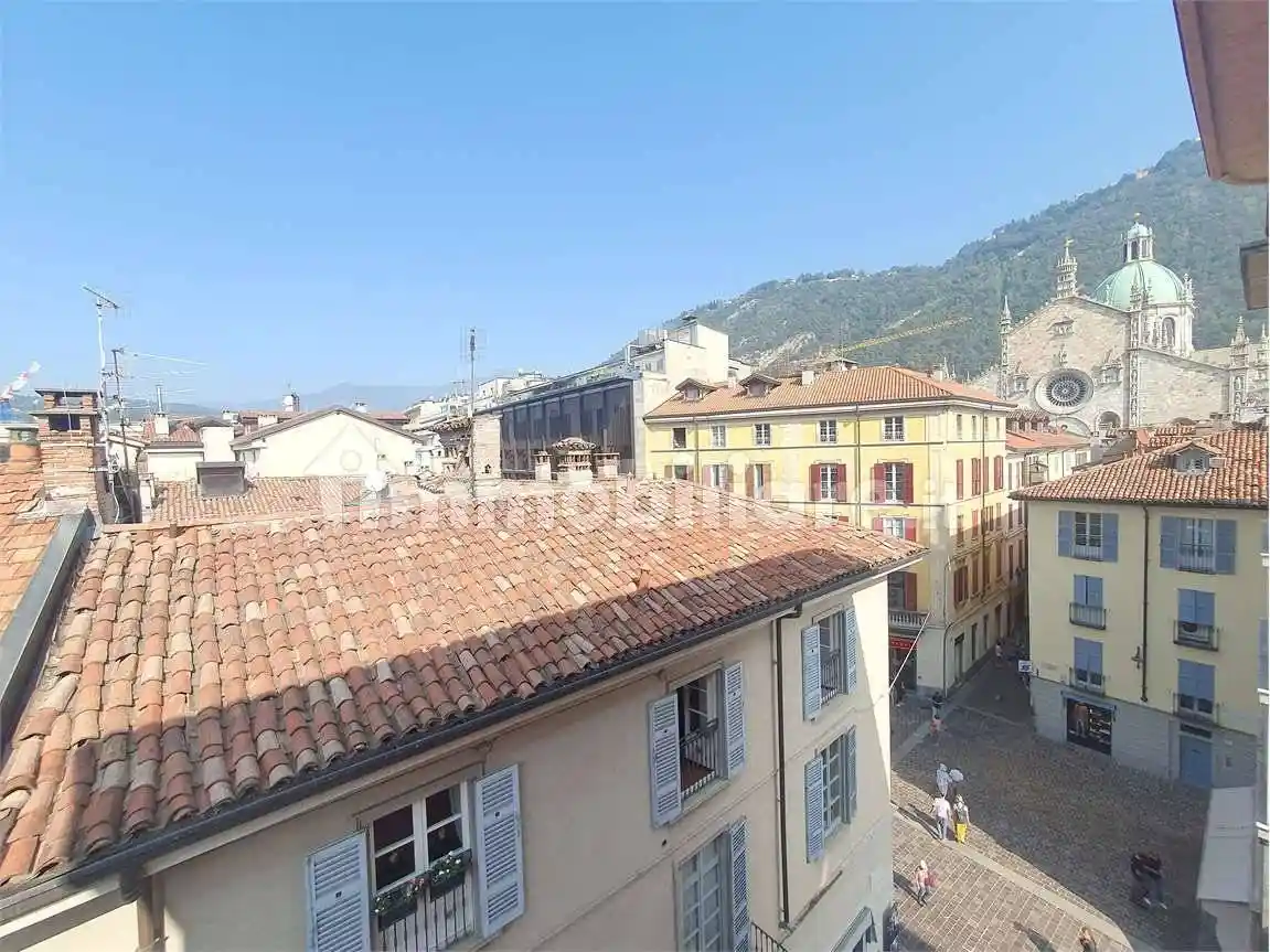 Quadrilocale via Cinque Giornate, 25, Centro Storico, Como - foto 2