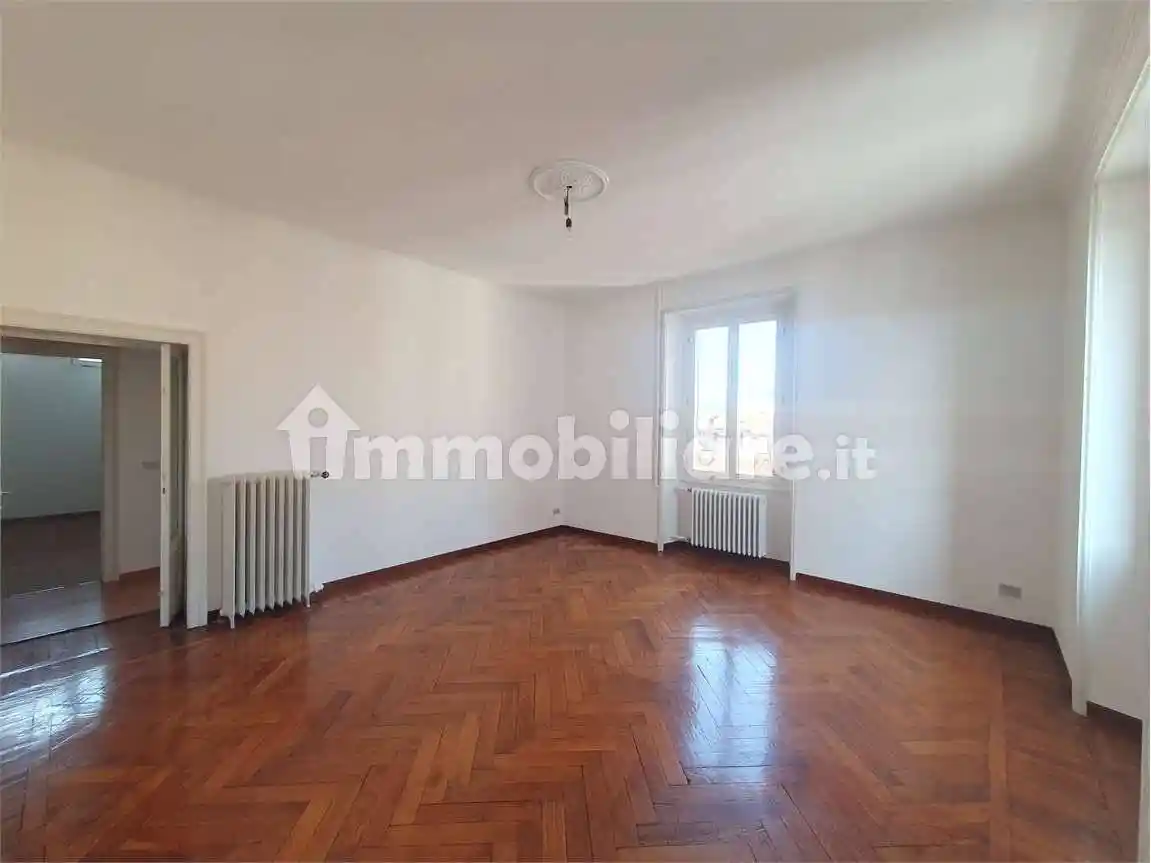 Quadrilocale via Cinque Giornate, 25, Centro Storico, Como - foto 5