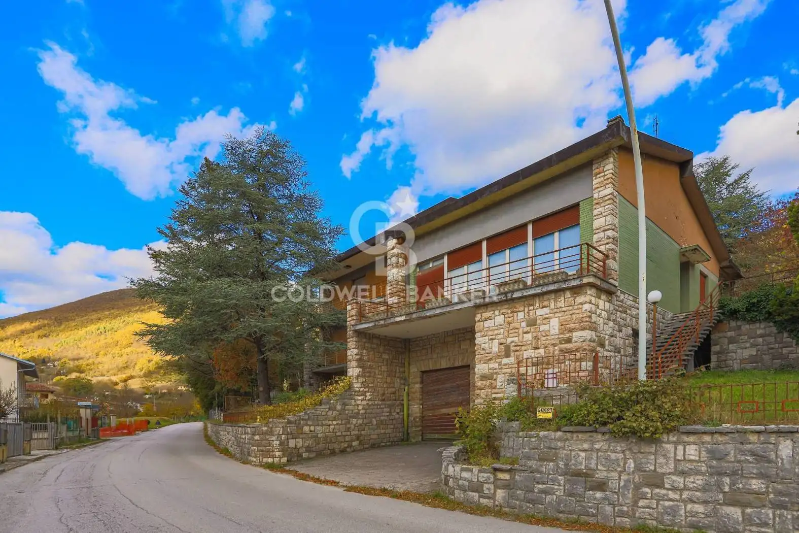 Villa in vendita a Cantiano