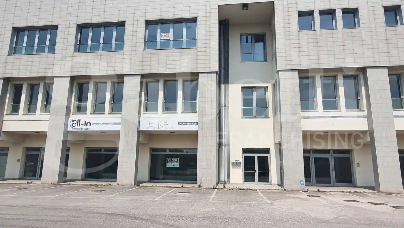 Palazzo - Edificio in vendita a Prata di Pordenone