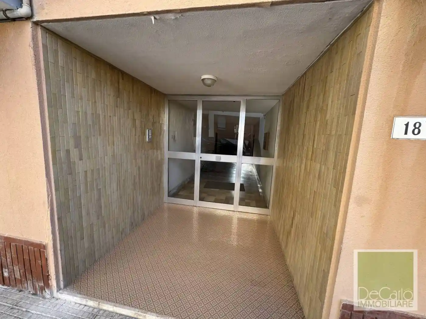 Trilocale buono stato, secondo piano, Torrette, Ancona - foto 2