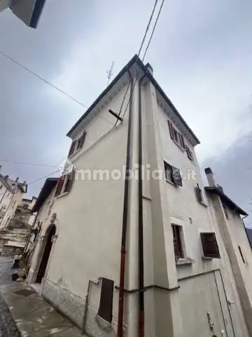 Casa indipendente in vendita a Rocca di Mezzo