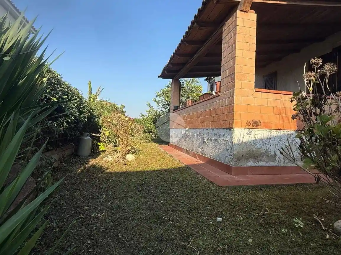 Villa unifamiliare via Madonna del Pantano 40, Lago Patria, Giugliano in Campania - foto 2