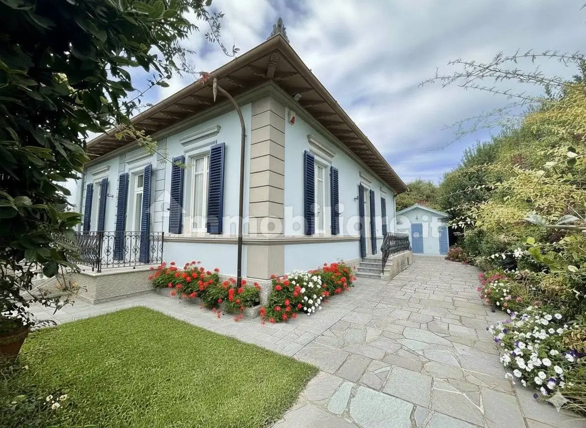 Villa in vendita a Forte dei Marmi