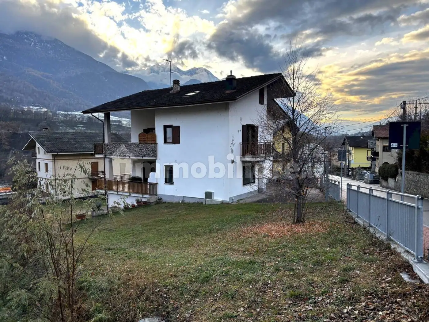 Terratetto unifamiliare via Arberaz, Centro, Chambave - foto 3