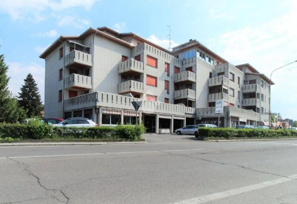 Quadrilocale via Roma 45, Centro, Bagnolo in Piano - foto 2