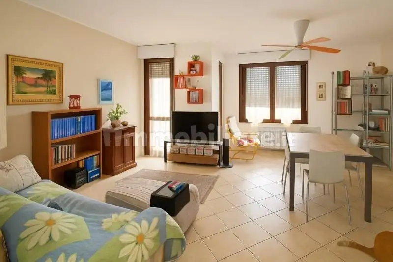 Appartamento in affitto a Jesi