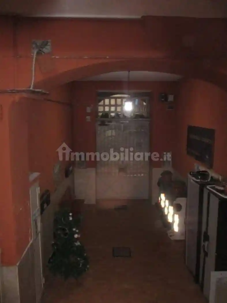 Monolocale buono stato, terzo piano, Centro Storico, Napoli - foto 3