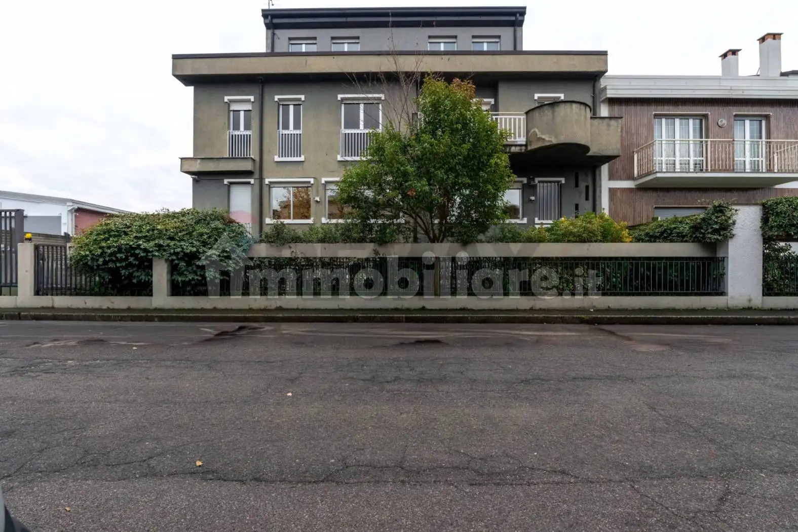 Palazzo - Edificio in vendita a Milano