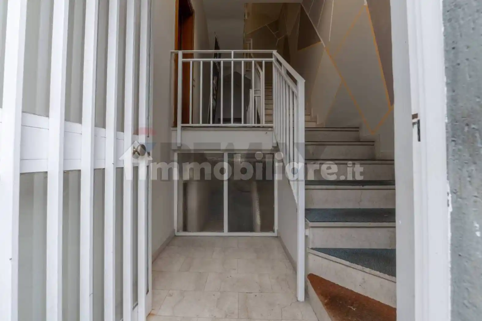 Palazzo - Edificio in Vendita - foto 2