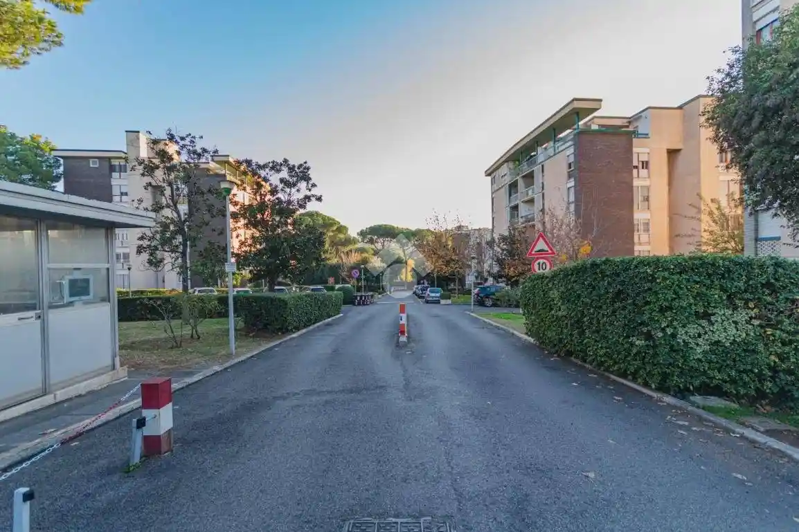 Quadrilocale viale dell'umanesimo 37, Eur, Roma - foto 2