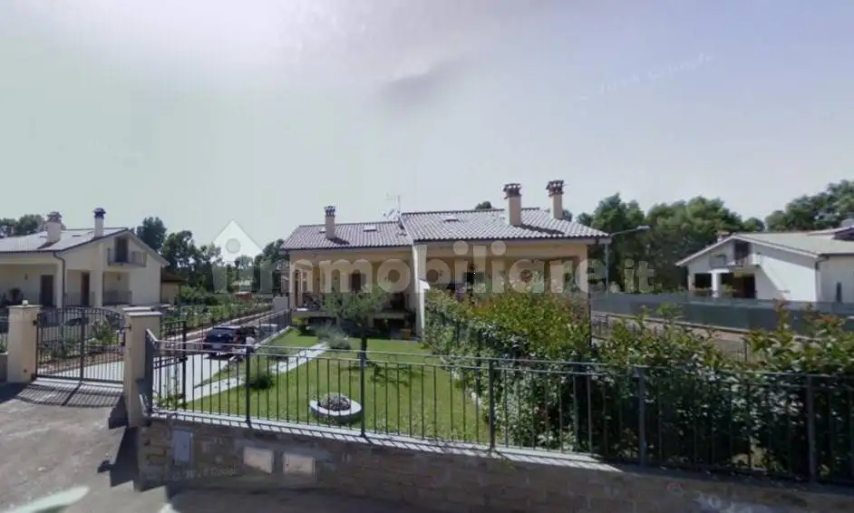 Villa in vendita a Bracciano