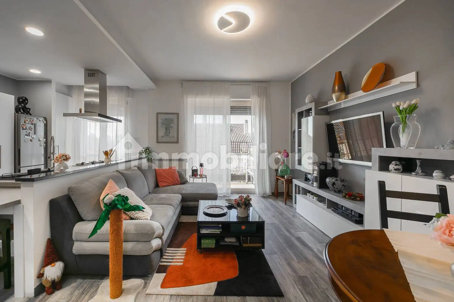 Bilocale via Raffaello Sanzio 50, Centro, Caronno Pertusella - foto 4