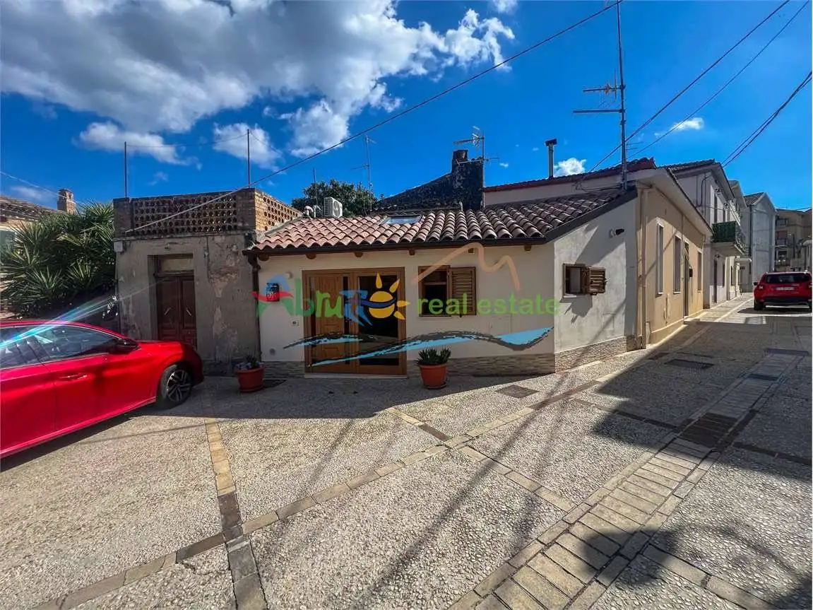 Casa indipendente in vendita a Pianella