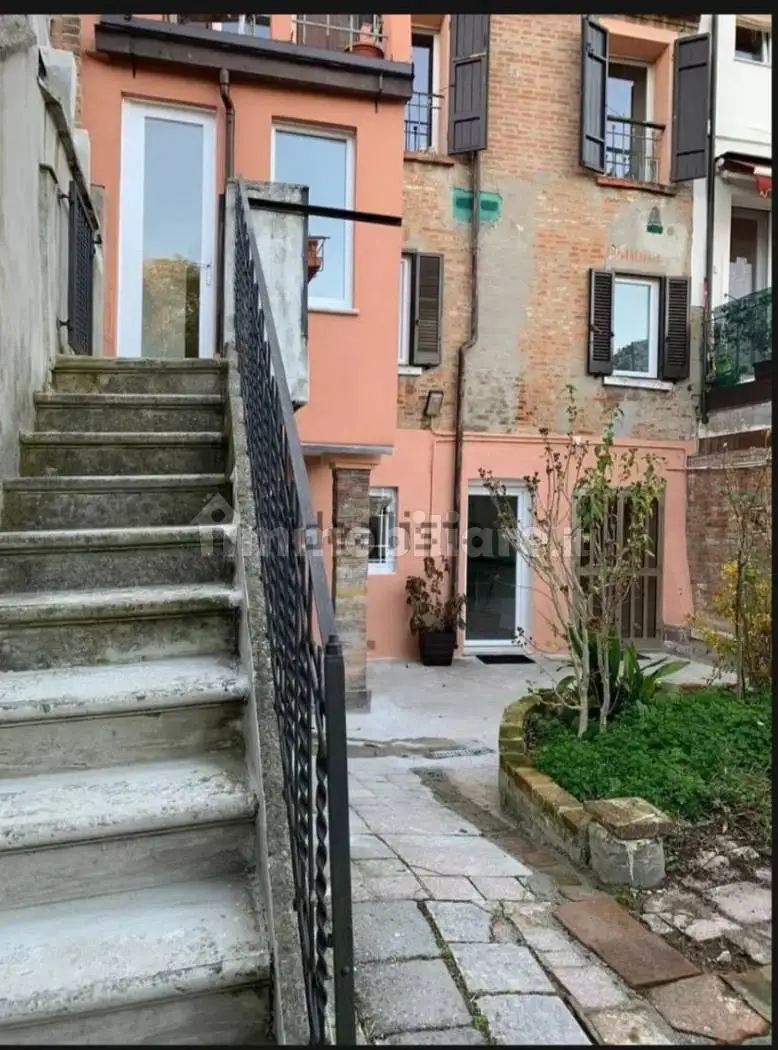 Appartamento in affitto a Ferrara