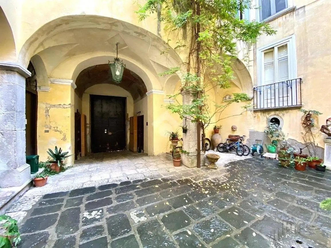 Bilocale via Duomo 22, Centro Storico, Avellino - foto 3