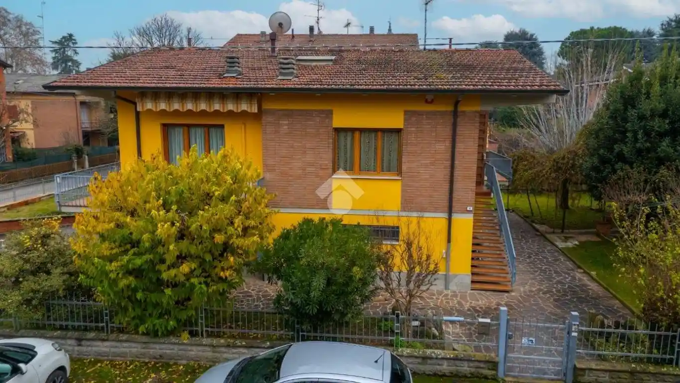 Villa unifamiliare via Luigi Reverberi 6, Centro, Montecchio Emilia - foto 2