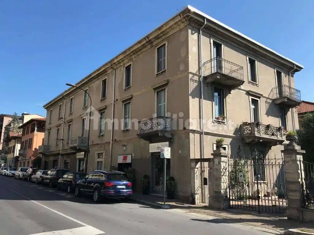 Appartamento in vendita a Erba