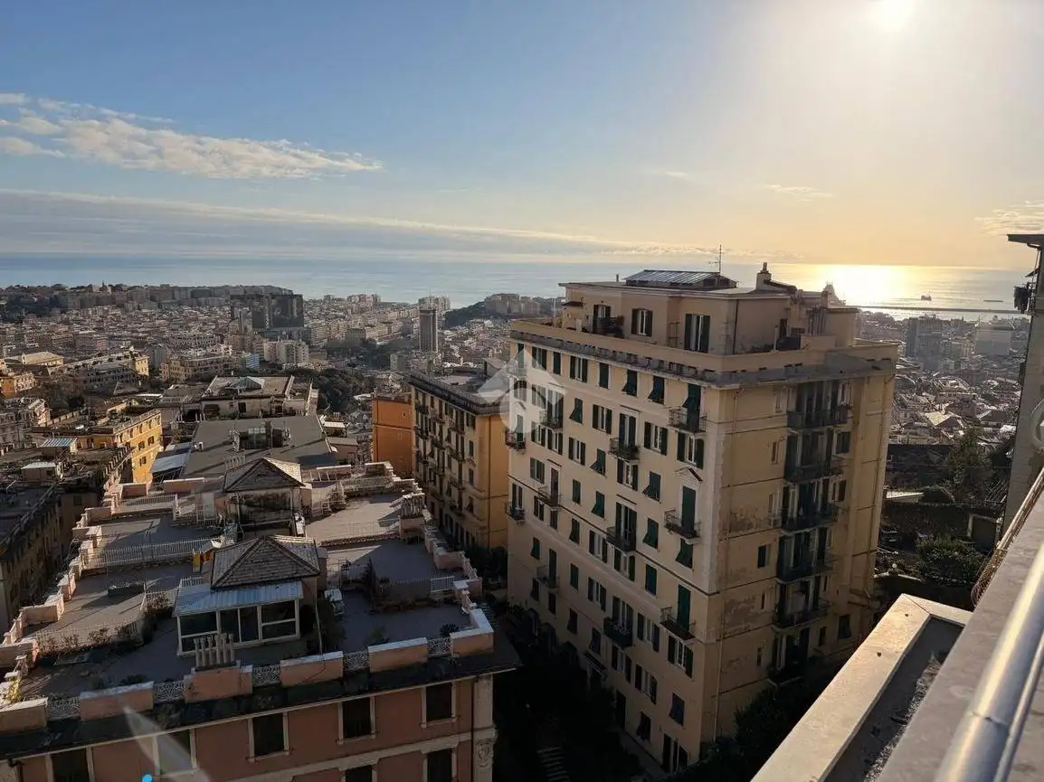Appartamento in vendita a Genova