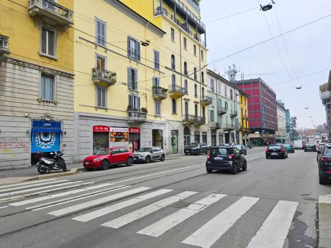 Bilocale via Carlo Farini 38, Isola, Milano - foto 2