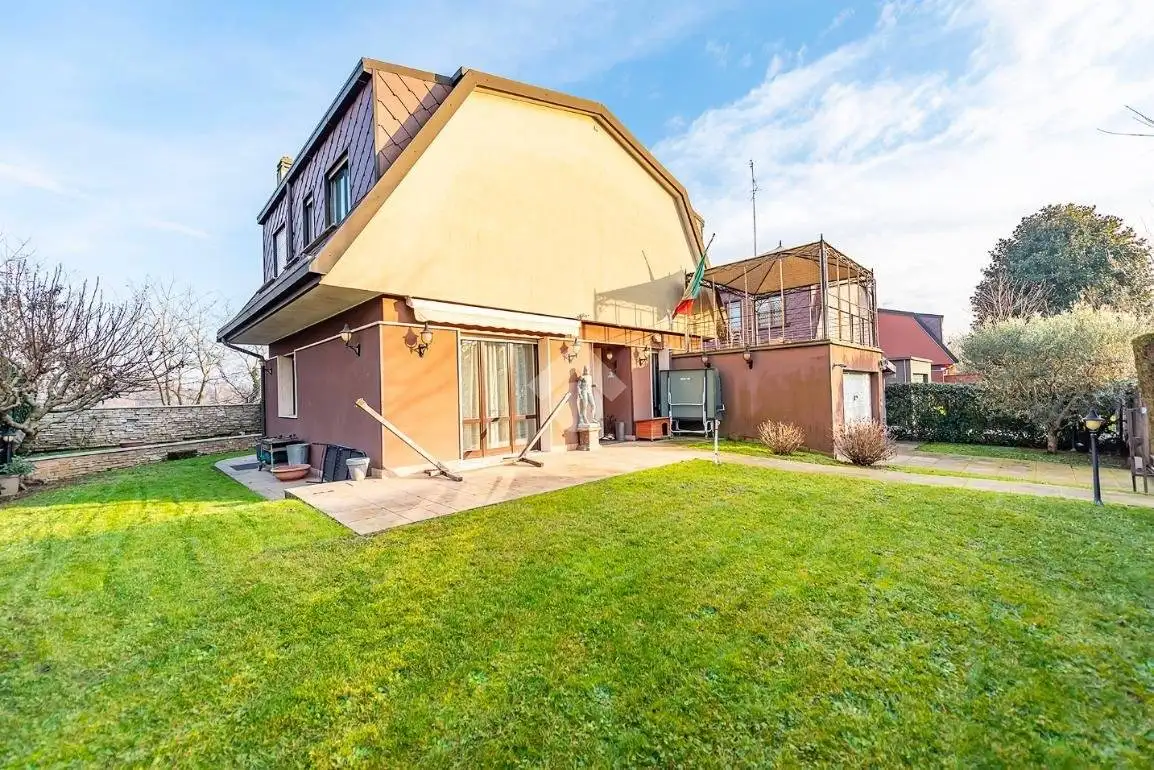 Villa in affitto a Arese