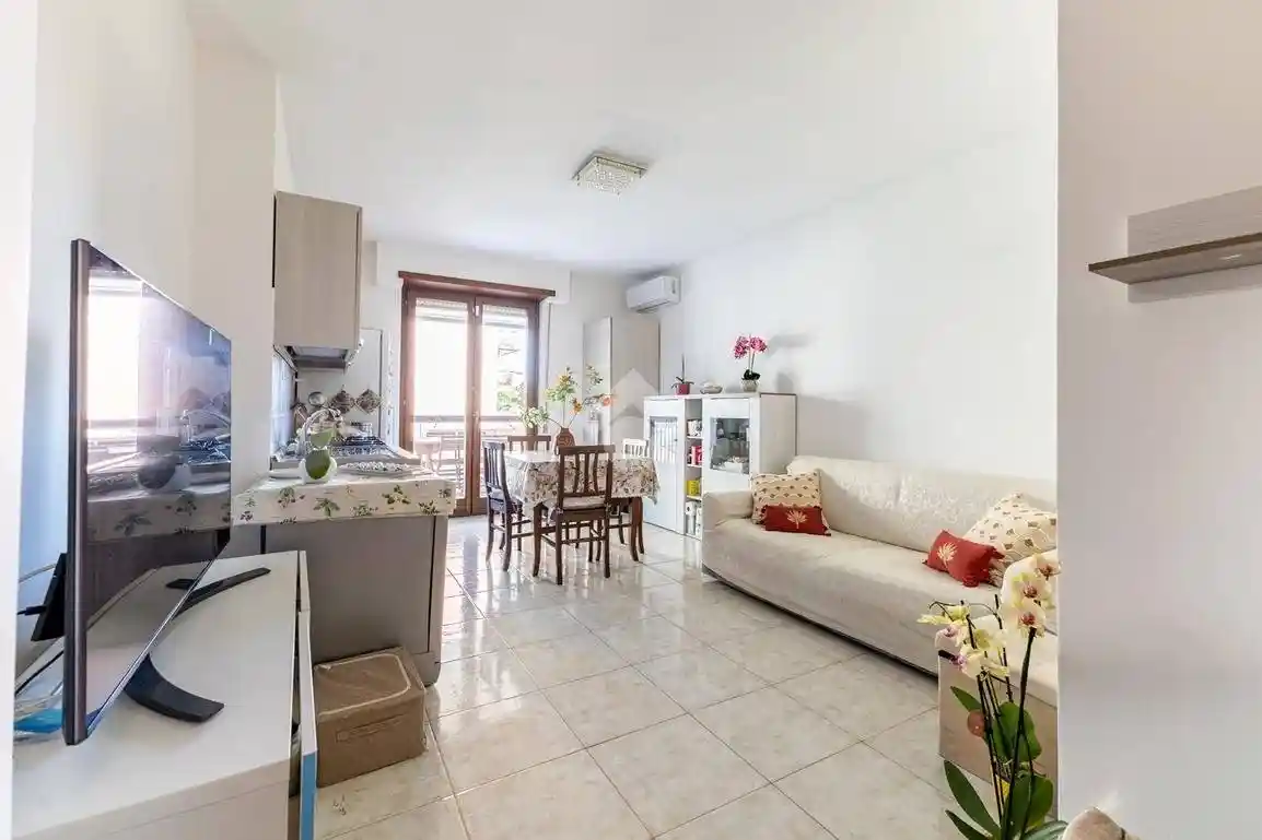 Trilocale viale della Grande Muraglia, Torrino, Roma - foto 2