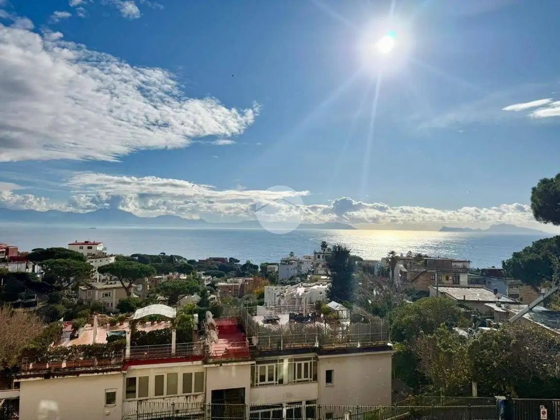 Appartamento in vendita a Napoli