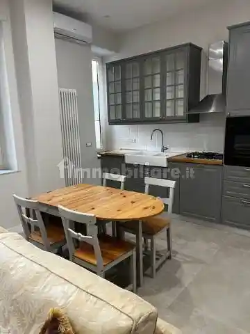 Trilocale via Giosuè Carducci 42, Chiaia, Napoli - foto 2