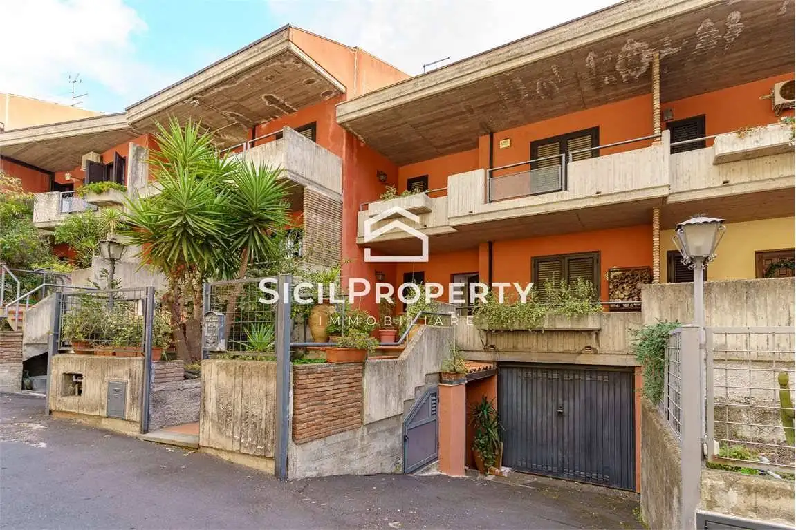 Villa a schiera via Ulisse, 18, Vambolieri I, Aci Catena - foto 2