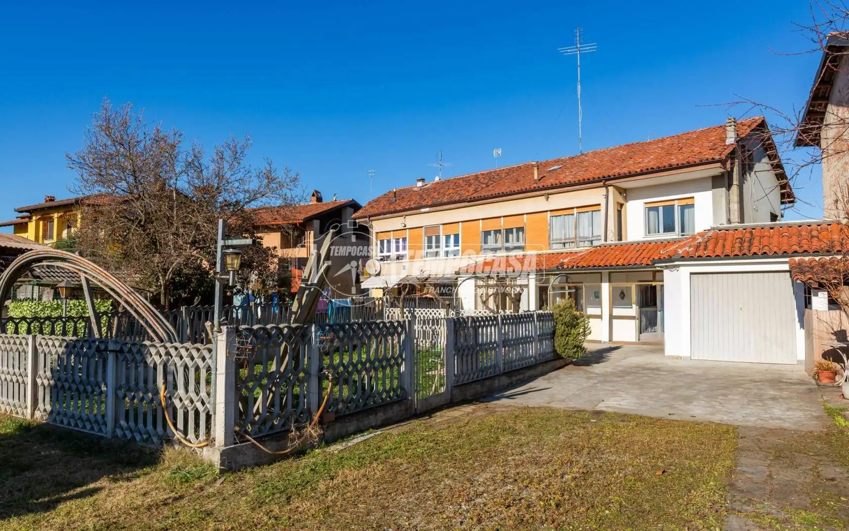 Casa indipendente in vendita a Salmour