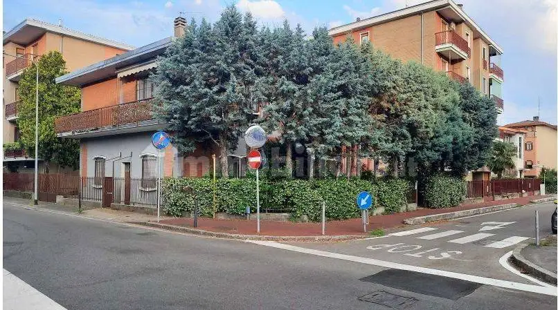 Villa unifamiliare via Cesare Pavese 26, Borgo Misto, Cinisello Balsamo