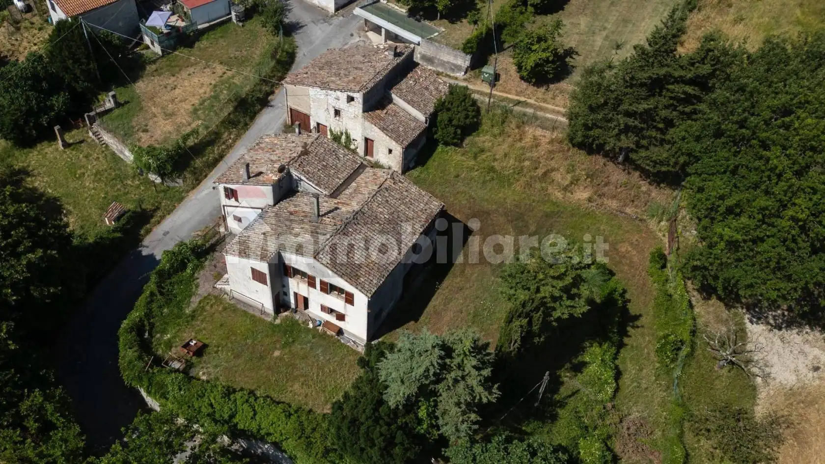 Casa indipendente in vendita a Genga